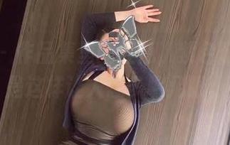 微密圈 – 作品集里的红色，紫色哒豚豚就是这样让人想多瞧几眼。