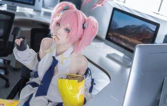 游泳是该好好练，一不小心成了图包里的纸悦Etsu_ko美咲泳装！