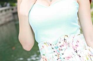 美媛馆 – 王馨瑶的旅拍合集：美图集结，预警注意这罐强烈的视觉冲击。