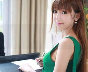 美媛馆 – 王馨瑶：私拍毛衣合集系列，这里的毛衣比我冬天的羽绒服还暖！