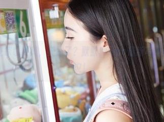 蜜桃社 – 在家也要美，美哭了？默默Momo最新写真引发的小争议！