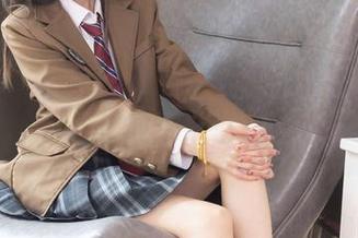 袜啵啵 – 作品分享：芝士的银行制服，是办公室的小风骚！