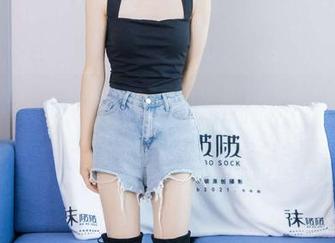 袜啵啵 – 想知道厚白丝拍摄时的真实状态吗？芝士花絮原图福利别错过！