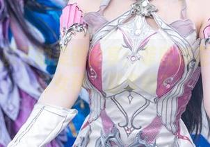 露儿大魔王的美图分享：菲欧娜在这里化身女神，泪奔吗？