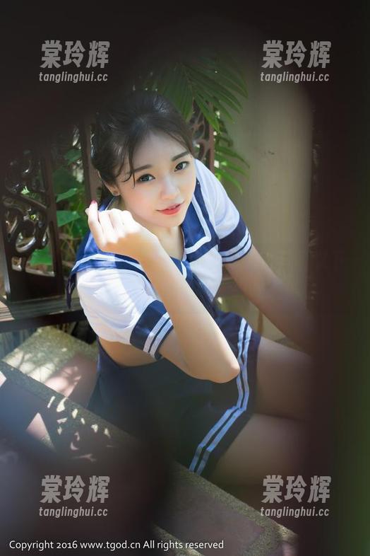 青豆客-莫雅淇 青豆客 - 莫雅淇的短裤写真:这下可以下载了吧,你还敢拒绝吗?