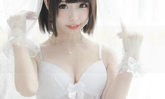 穹妹魔法：香川澪的白裙与私房美图的完美搭配