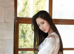 魅妍社 – 王婉悠美图原图更新，我继续想象着保证不输给女神的穿衣风格，唉，做梦。